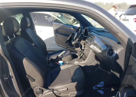 2012 Volkswagen Beetle 2.5L z USA, uszkodzony, nr VIN 3VWJX7AT3CM607431